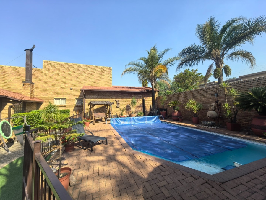 3 Bedroom Property for Sale in Die Heuwel Ext 4 Mpumalanga