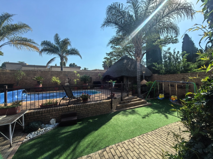 3 Bedroom Property for Sale in Die Heuwel Ext 4 Mpumalanga