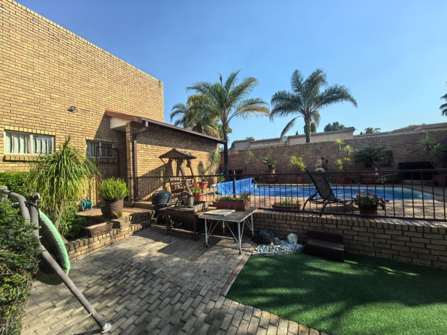 3 Bedroom Property for Sale in Die Heuwel Ext 4 Mpumalanga