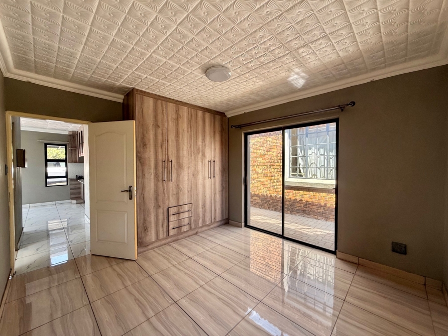 To Let 2 Bedroom Property for Rent in Eastdene Mpumalanga