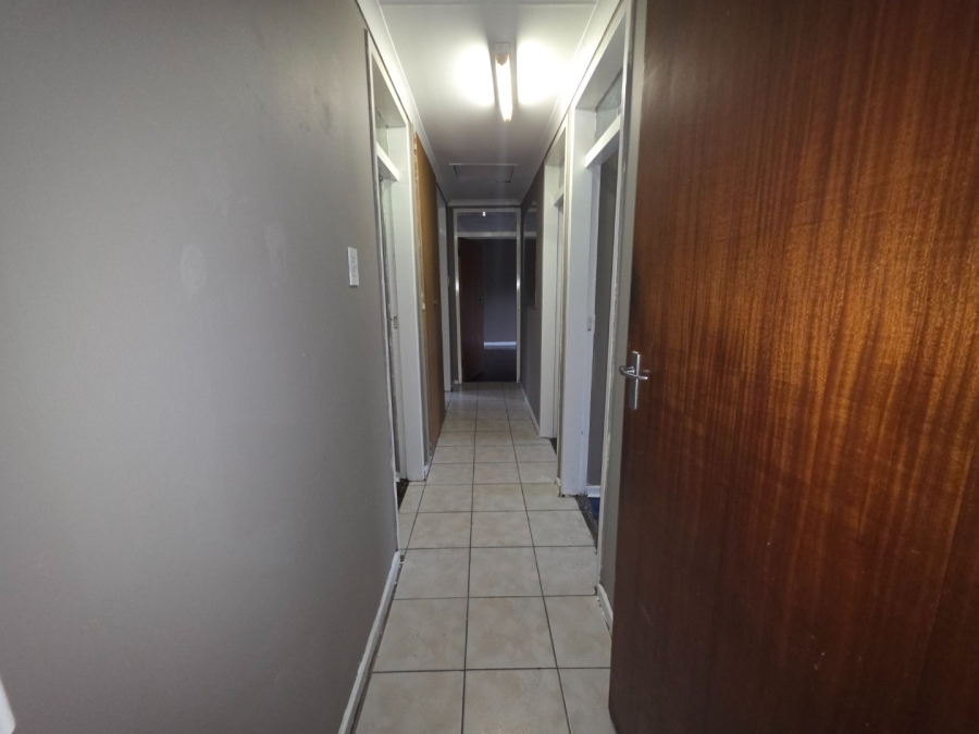 To Let 4 Bedroom Property for Rent in Kruinpark Mpumalanga