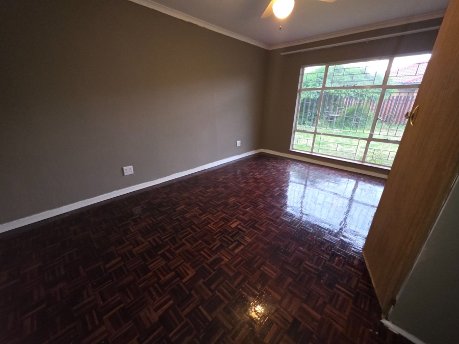 To Let 4 Bedroom Property for Rent in Kruinpark Mpumalanga