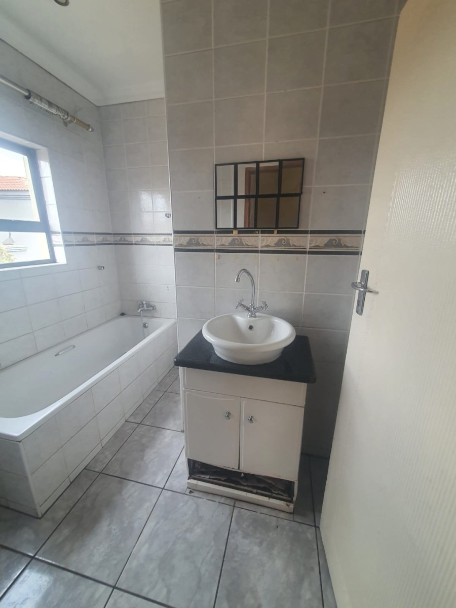 To Let 3 Bedroom Property for Rent in Reyno Ridge Mpumalanga