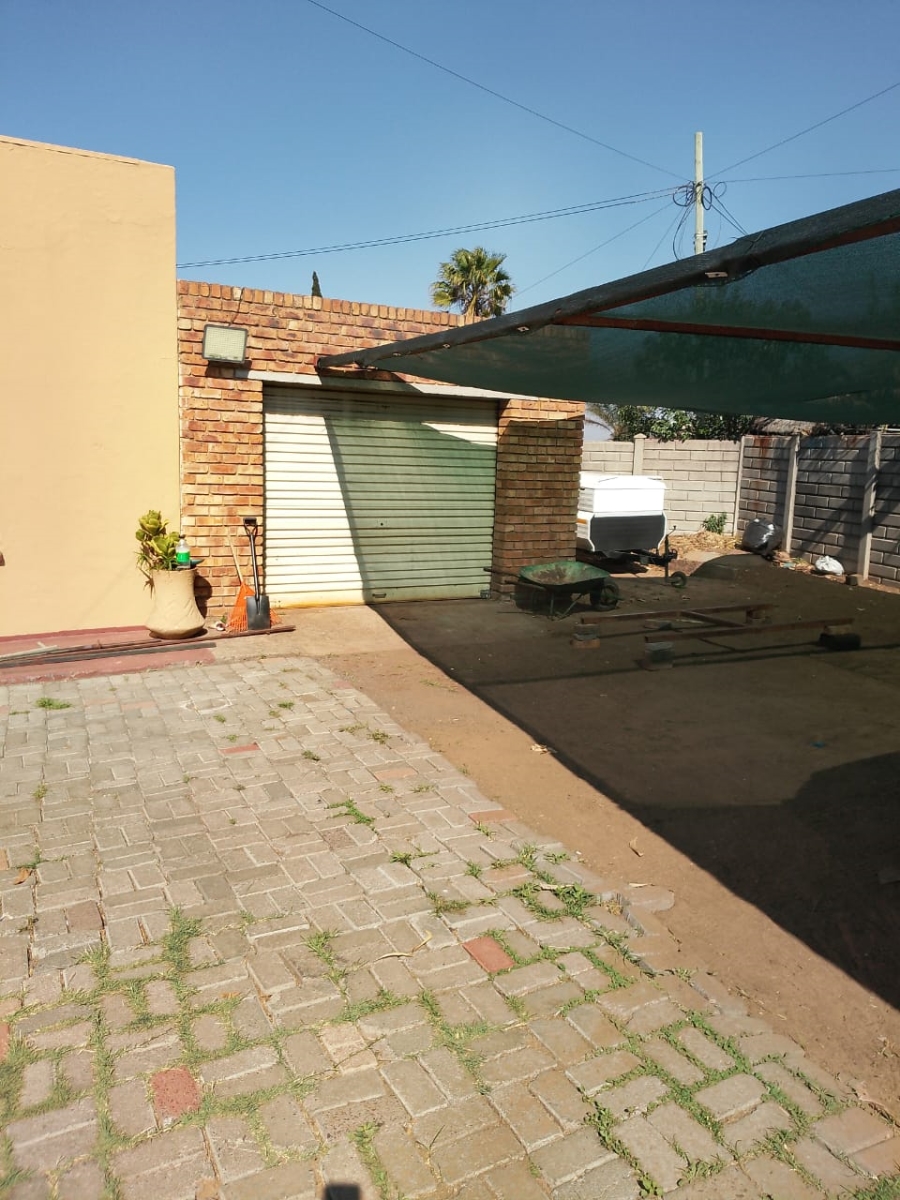 To Let 3 Bedroom Property for Rent in Witbank Ext 16 Mpumalanga