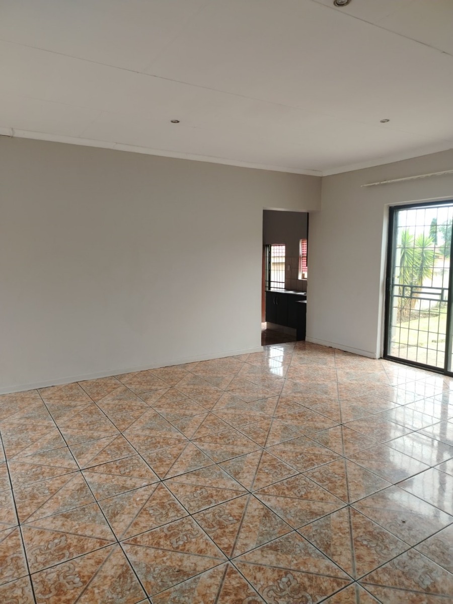 To Let 3 Bedroom Property for Rent in Model Park Mpumalanga