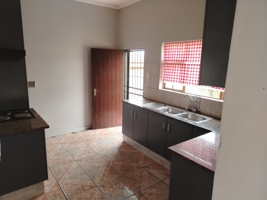 To Let 3 Bedroom Property for Rent in Model Park Mpumalanga