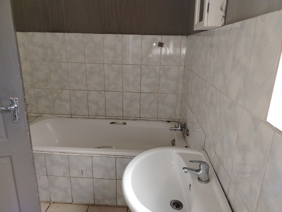 To Let 3 Bedroom Property for Rent in Model Park Mpumalanga