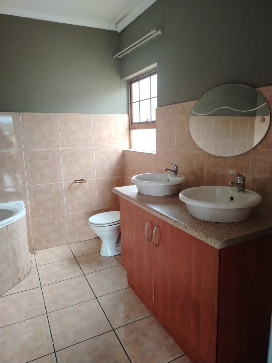 To Let 3 Bedroom Property for Rent in Model Park Mpumalanga