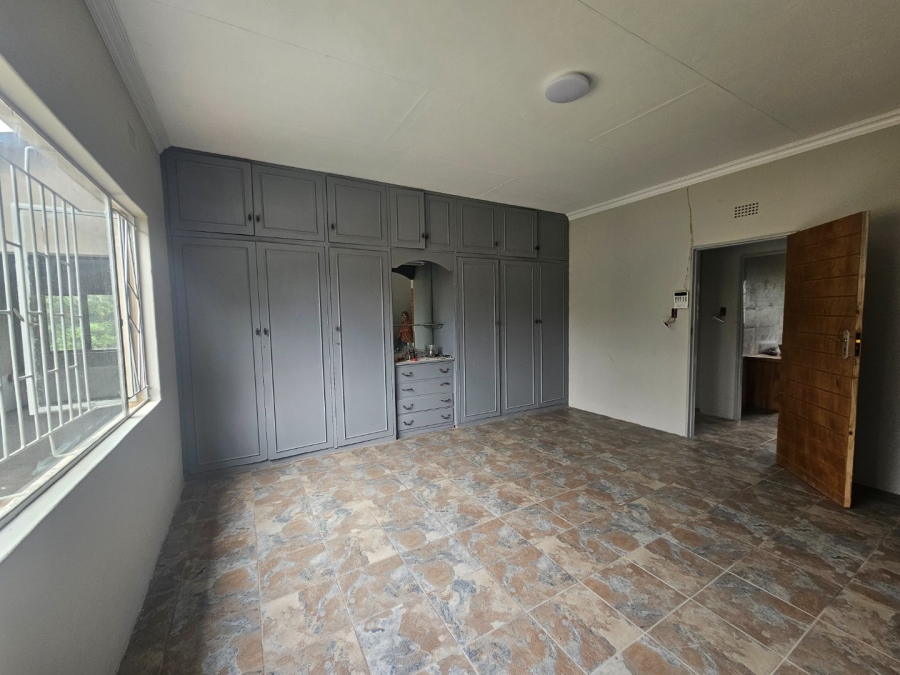 To Let commercial Property for Rent in White River Rural Mpumalanga