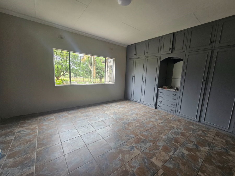 To Let commercial Property for Rent in White River Rural Mpumalanga