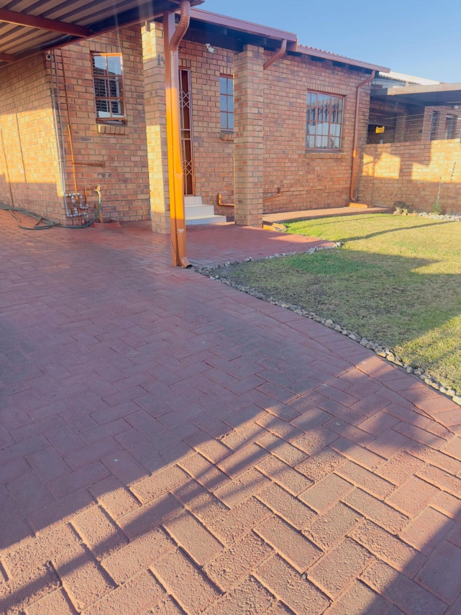 To Let 2 Bedroom Property for Rent in Tasbet Park Ext 1 Mpumalanga