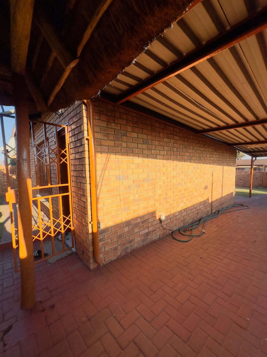 To Let 2 Bedroom Property for Rent in Tasbet Park Ext 1 Mpumalanga