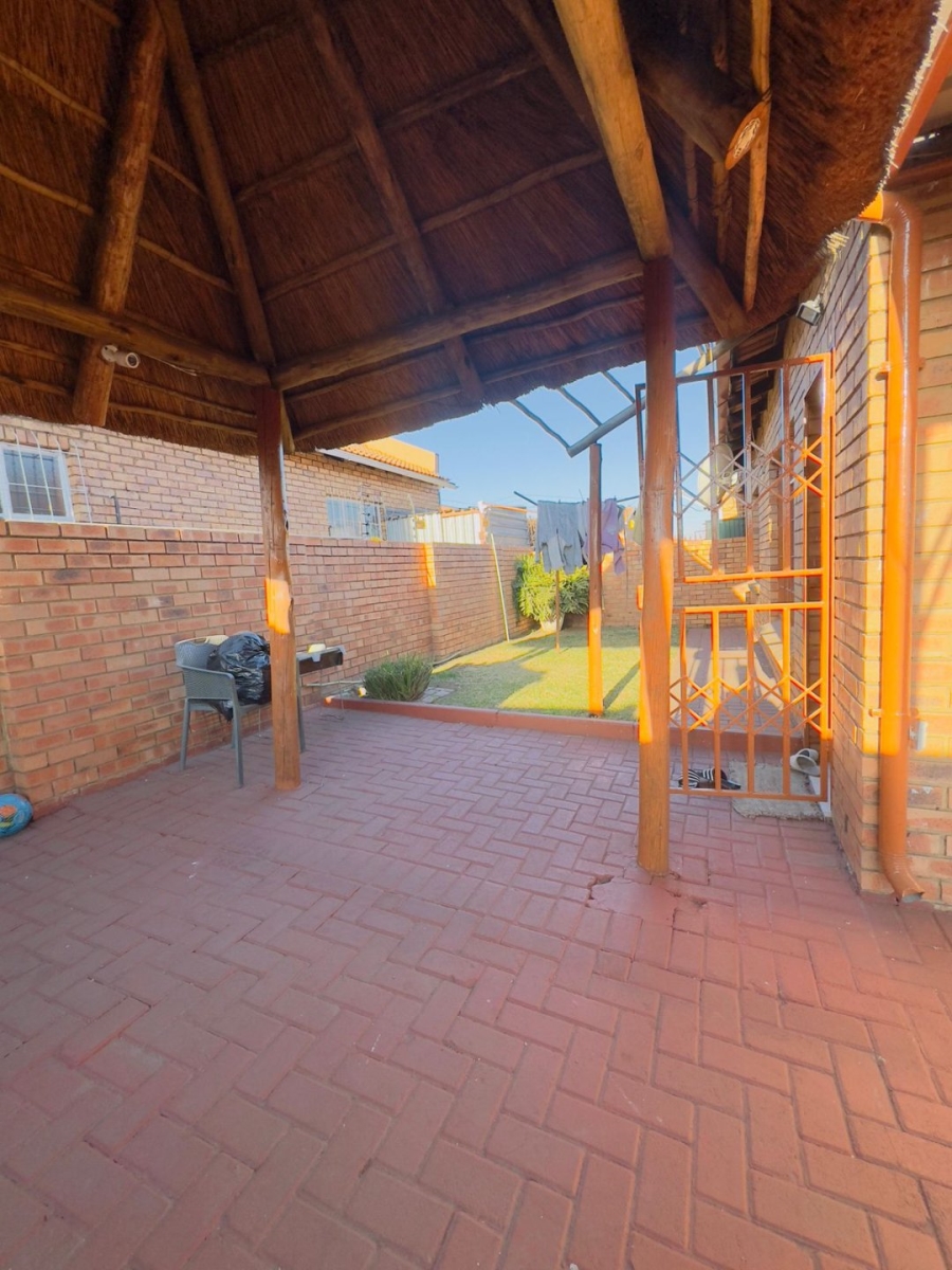 To Let 2 Bedroom Property for Rent in Tasbet Park Ext 1 Mpumalanga