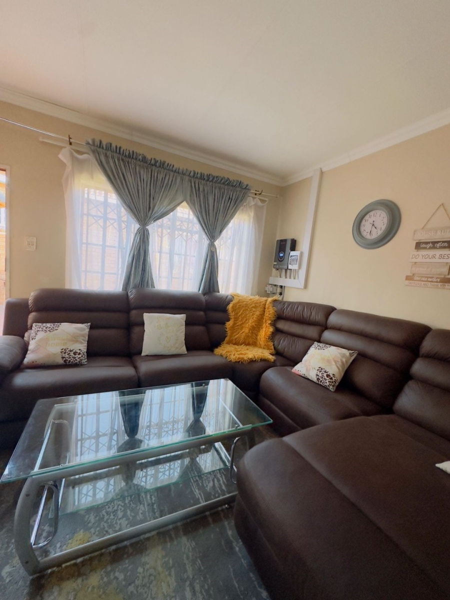 To Let 2 Bedroom Property for Rent in Tasbet Park Ext 1 Mpumalanga