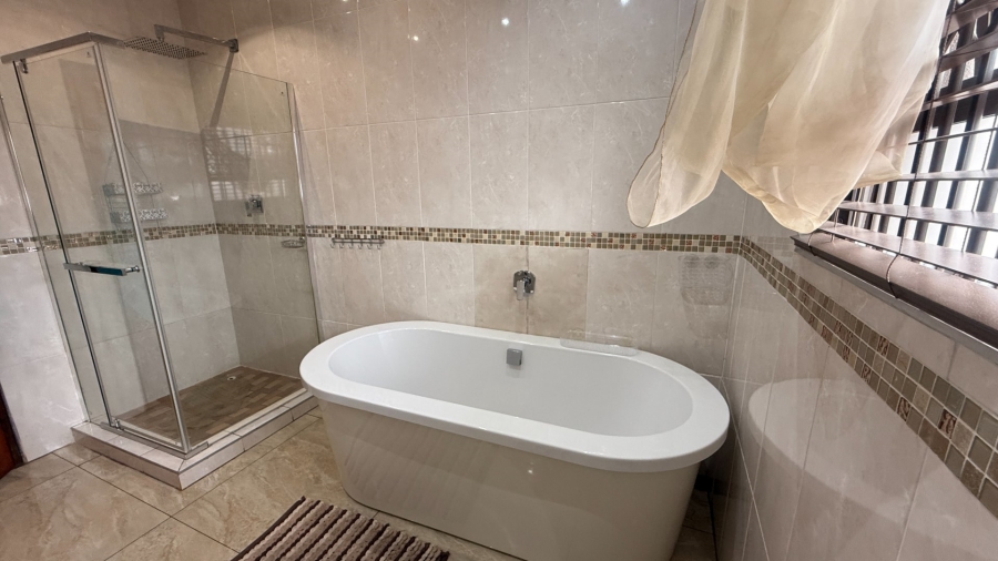 8 Bedroom Property for Sale in Aerorand Mpumalanga