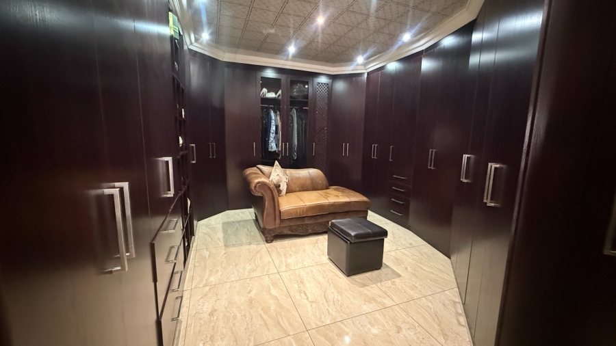 8 Bedroom Property for Sale in Aerorand Mpumalanga