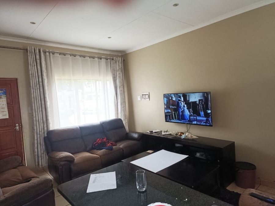 3 Bedroom Property for Sale in Jackaroo Park Mpumalanga