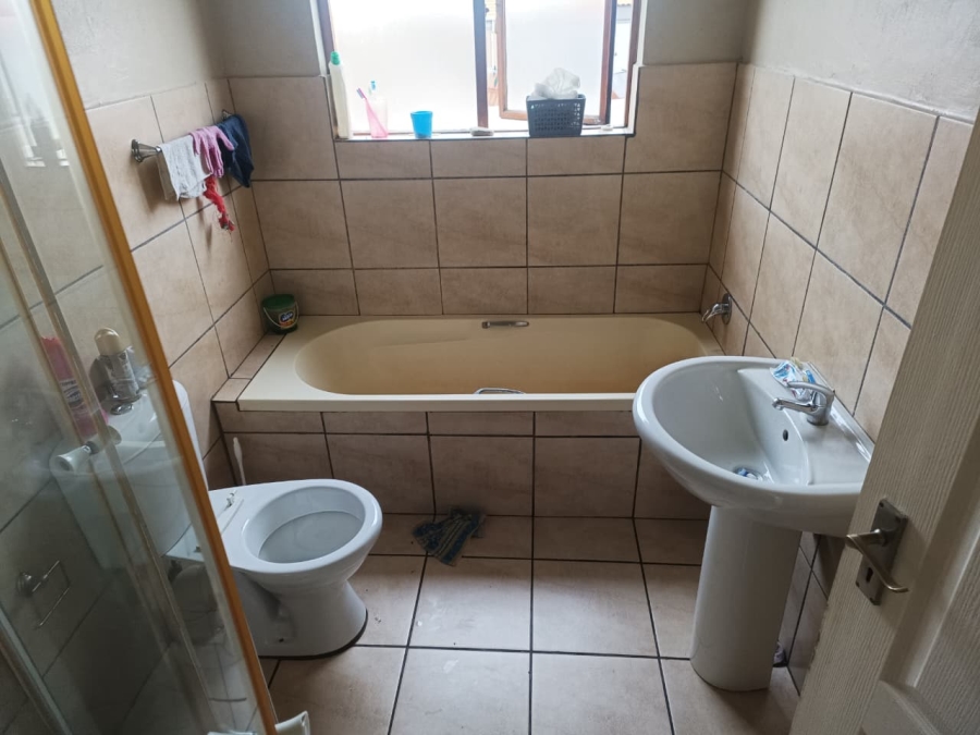 3 Bedroom Property for Sale in Jackaroo Park Mpumalanga