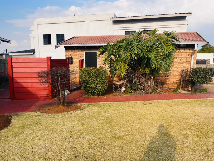 To Let 3 Bedroom Property for Rent in Reyno Ridge Mpumalanga