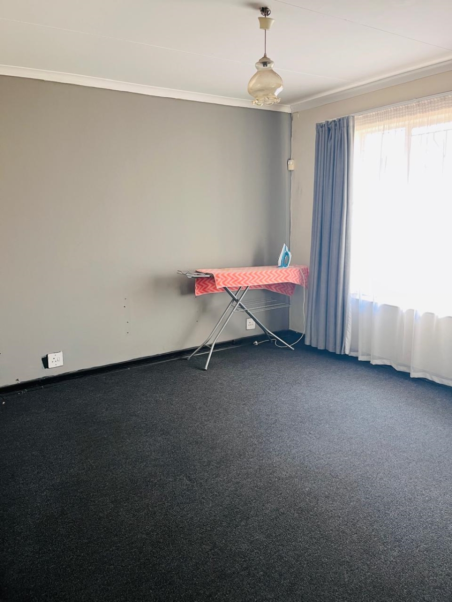 To Let 3 Bedroom Property for Rent in Reyno Ridge Mpumalanga