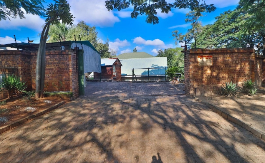 2 Bedroom Property for Sale in Nelspruit Ext 2 Mpumalanga