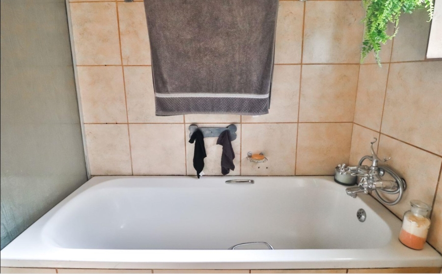 2 Bedroom Property for Sale in Nelspruit Ext 2 Mpumalanga