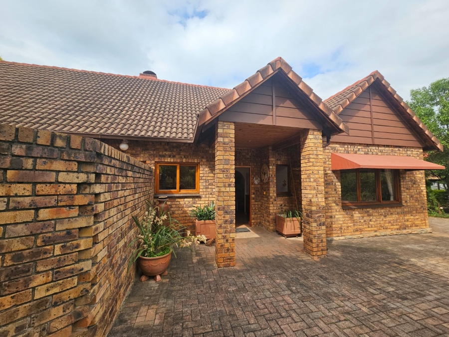 4 Bedroom Property for Sale in White River Country Estate Mpumalanga