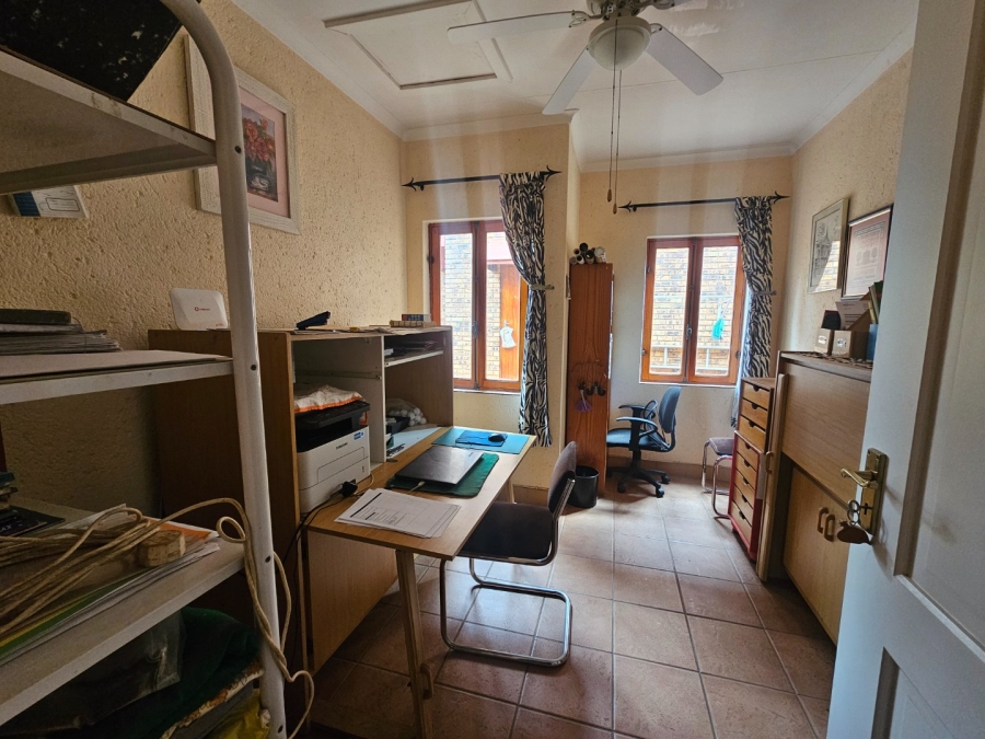 4 Bedroom Property for Sale in White River Country Estate Mpumalanga