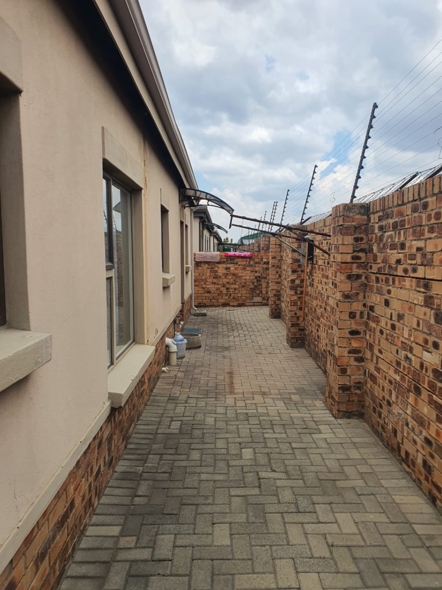 To Let 3 Bedroom Property for Rent in Witbank Ext 10 Mpumalanga