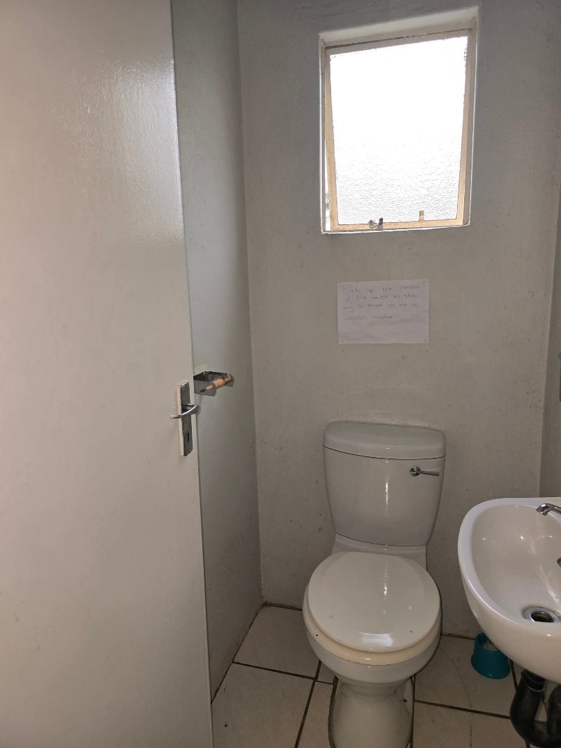 To Let commercial Property for Rent in White River Mpumalanga