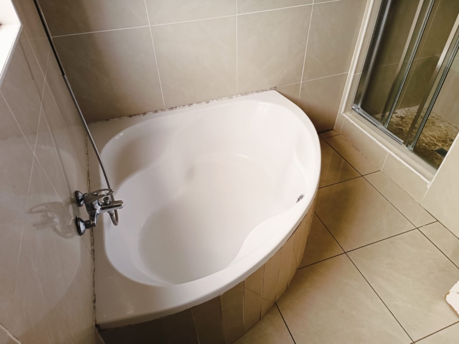 2 Bedroom Property for Sale in Reyno Ridge Mpumalanga