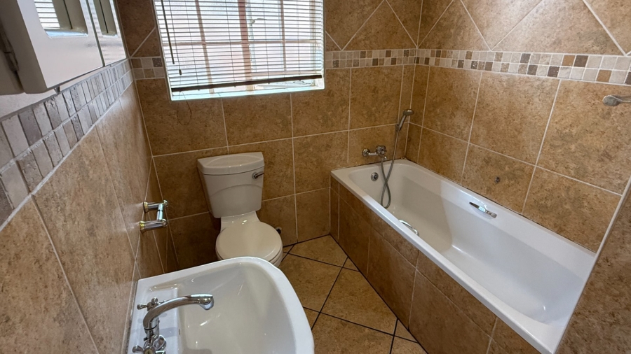 2 Bedroom Property for Sale in Middelburg Central Mpumalanga