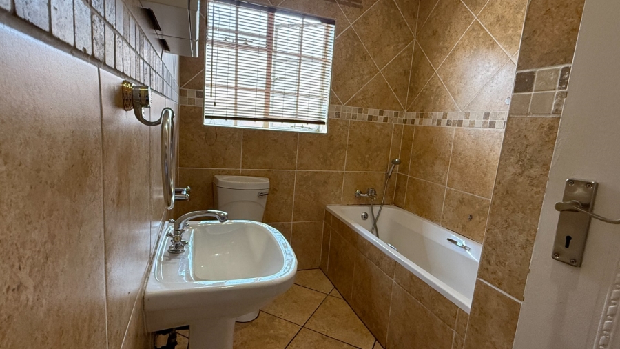 2 Bedroom Property for Sale in Middelburg Central Mpumalanga