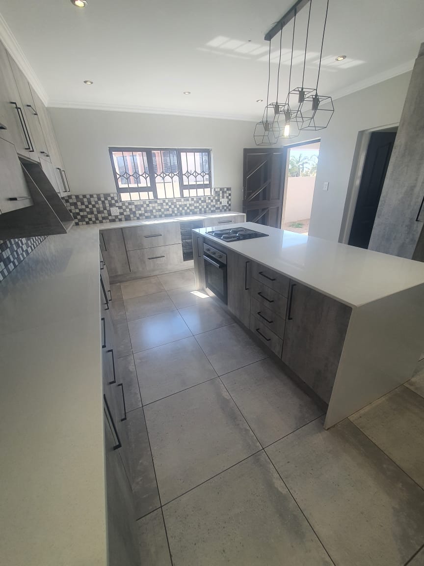 5 Bedroom Property for Sale in Reyno Ridge Mpumalanga