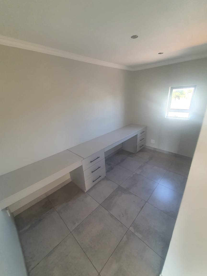 5 Bedroom Property for Sale in Reyno Ridge Mpumalanga