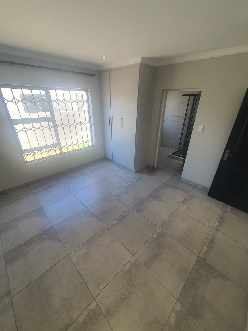 5 Bedroom Property for Sale in Reyno Ridge Mpumalanga