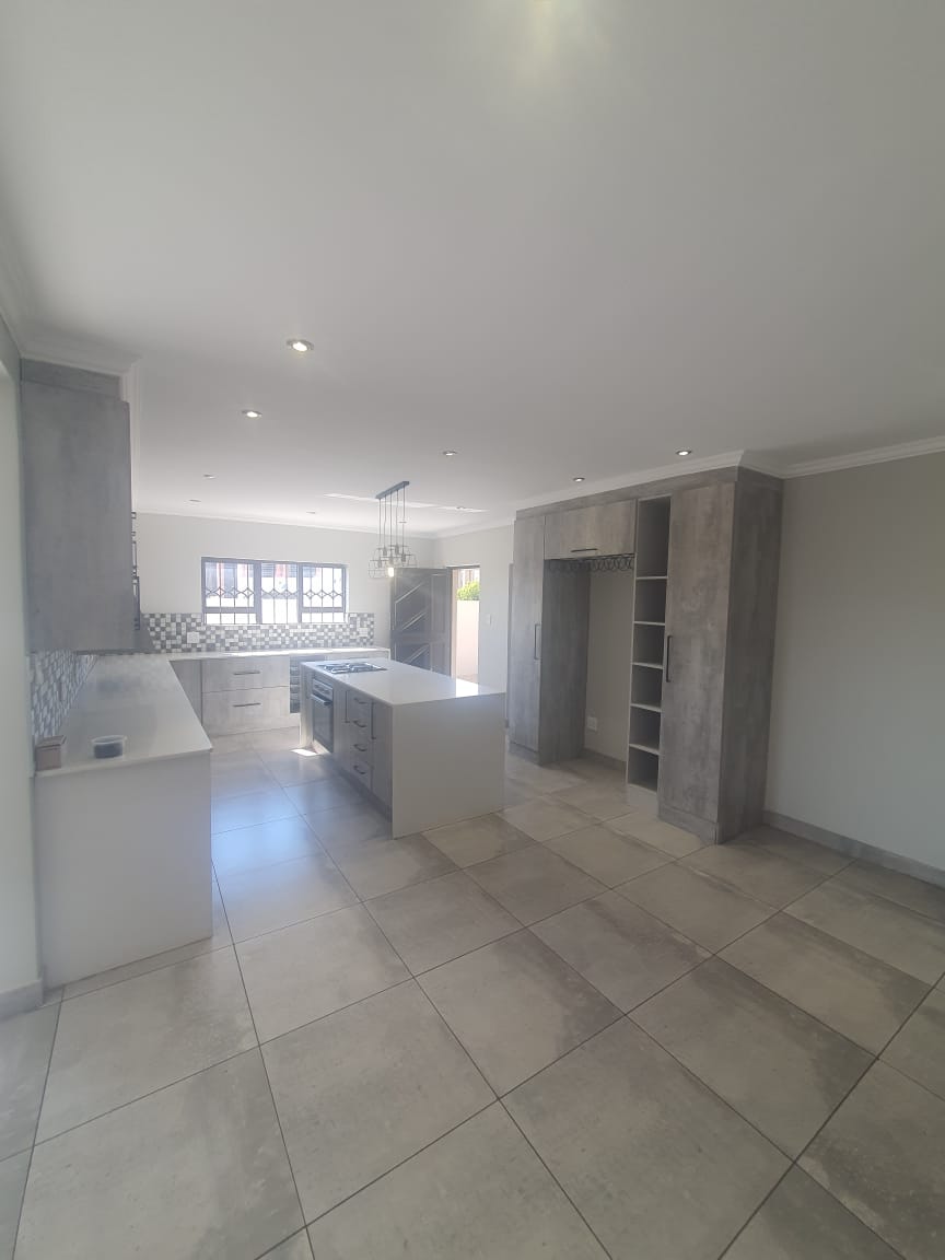 5 Bedroom Property for Sale in Reyno Ridge Mpumalanga