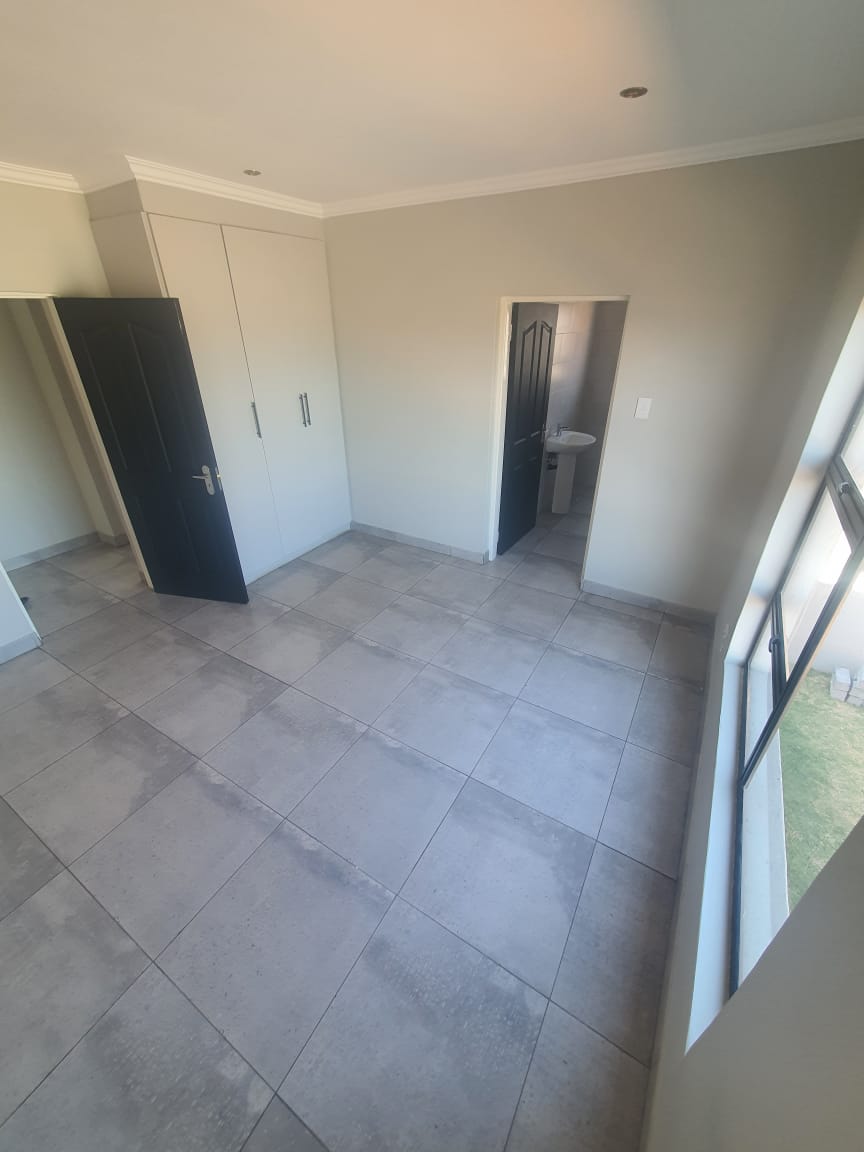5 Bedroom Property for Sale in Reyno Ridge Mpumalanga