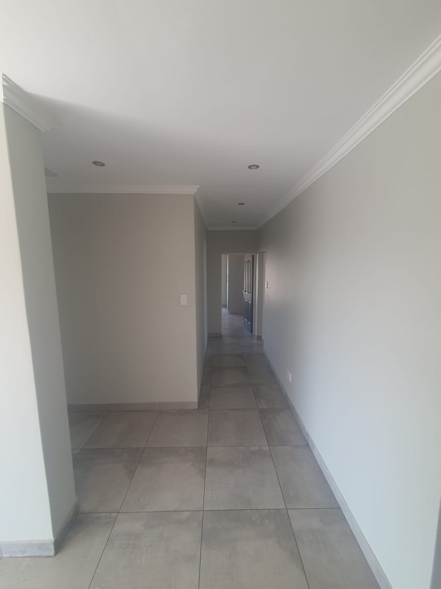 5 Bedroom Property for Sale in Reyno Ridge Mpumalanga