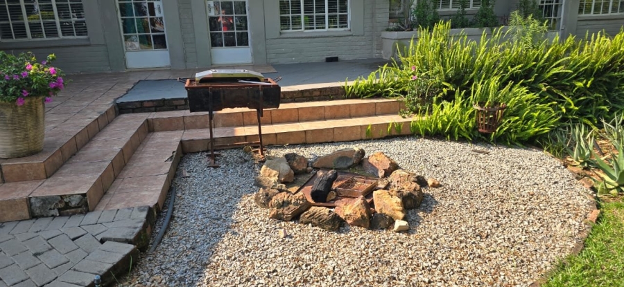 To Let  Bedroom Property for Rent in White River Rural Mpumalanga