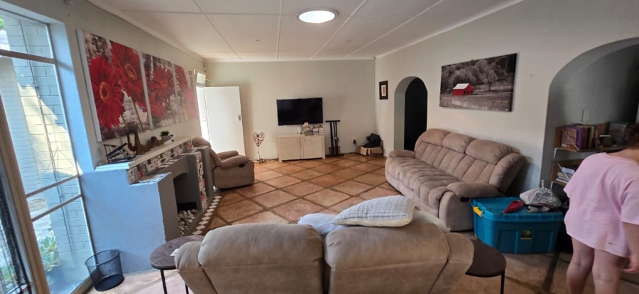 To Let  Bedroom Property for Rent in White River Rural Mpumalanga