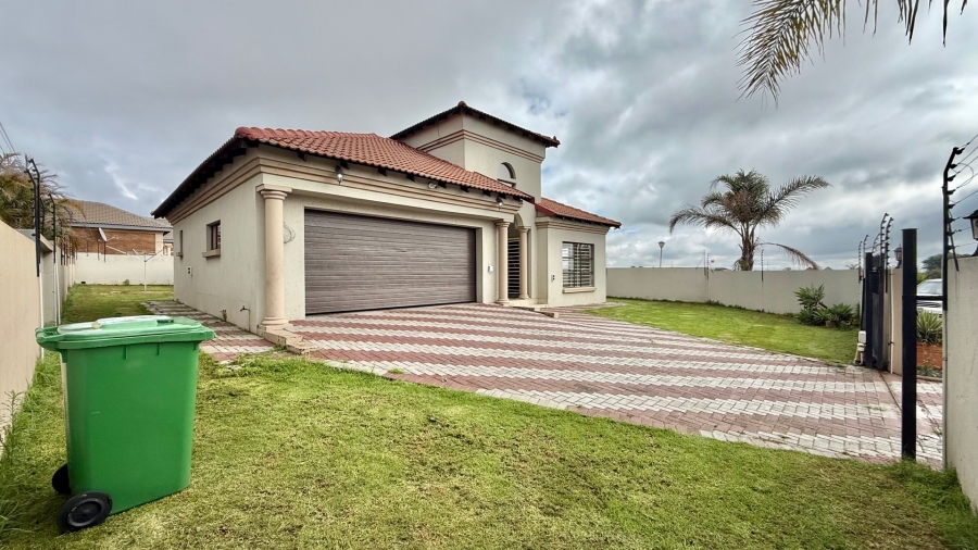 To Let 4 Bedroom Property for Rent in Aerorand Mpumalanga