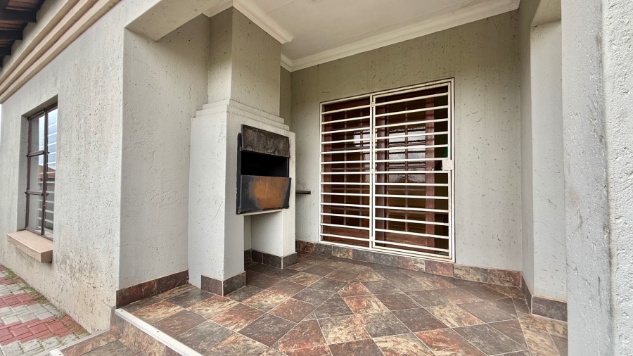 To Let 4 Bedroom Property for Rent in Aerorand Mpumalanga