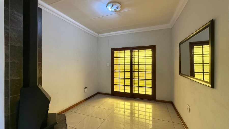 To Let 4 Bedroom Property for Rent in Aerorand Mpumalanga