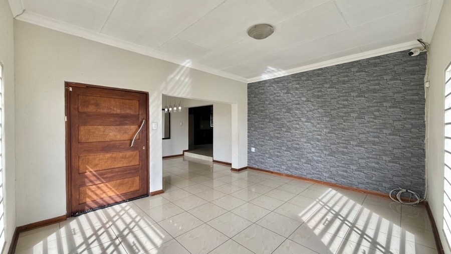 To Let 4 Bedroom Property for Rent in Aerorand Mpumalanga