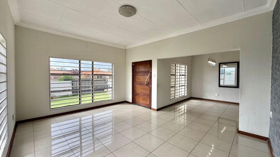 To Let 4 Bedroom Property for Rent in Aerorand Mpumalanga