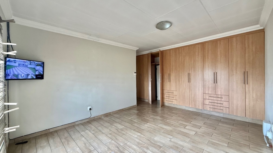 To Let 4 Bedroom Property for Rent in Aerorand Mpumalanga