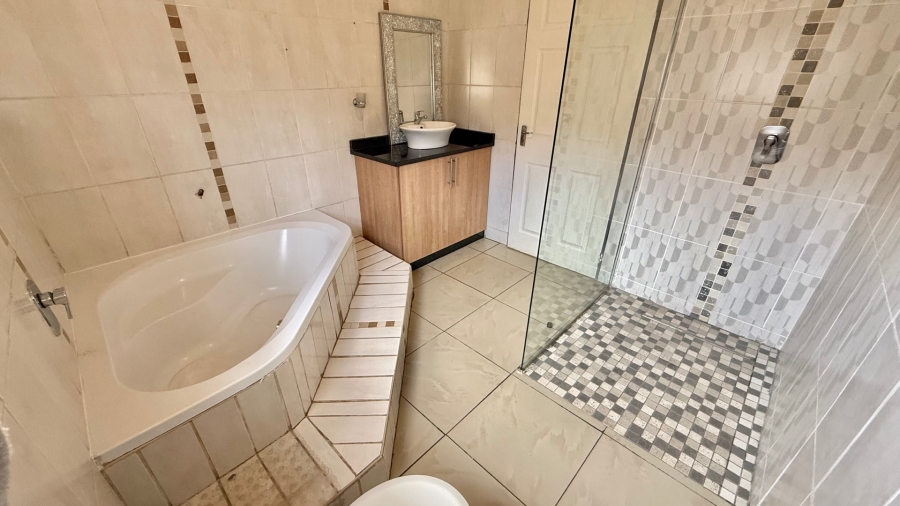 To Let 4 Bedroom Property for Rent in Aerorand Mpumalanga