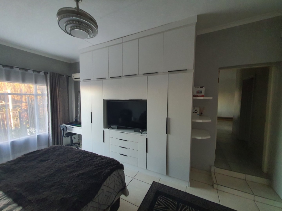 To Let 3 Bedroom Property for Rent in Model Park Mpumalanga