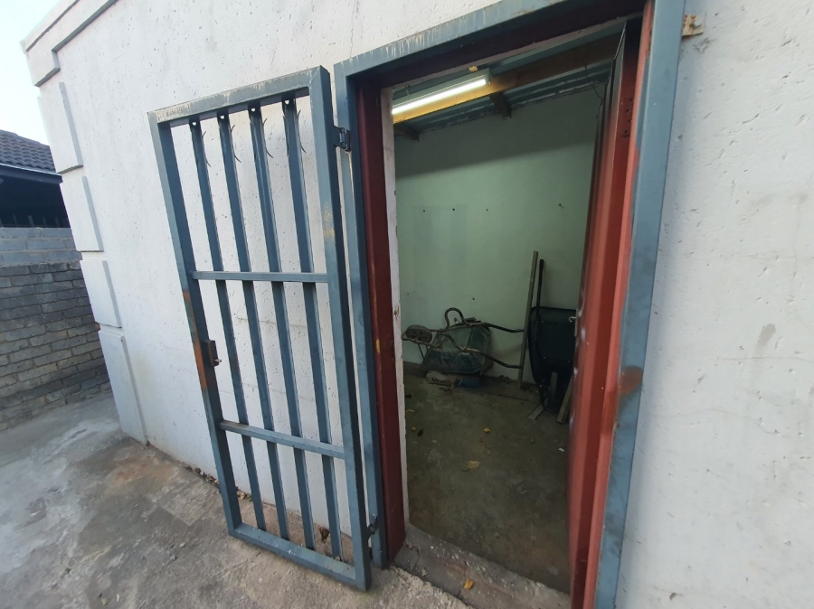 To Let 3 Bedroom Property for Rent in Model Park Mpumalanga